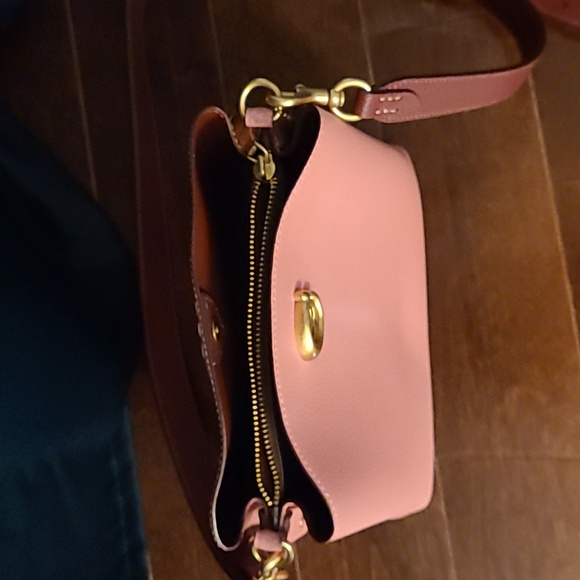 Coach purse - Picture 2 of 2